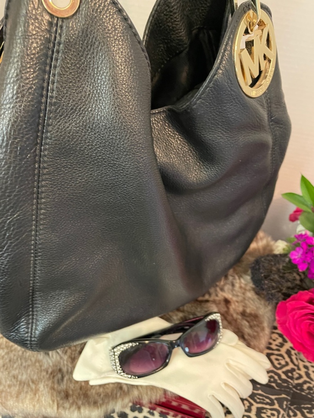 Michael Kors  Fulton Black Pebbled Leather Hobo with Gold MK Charm ,on ea side - Picture 4 of 17